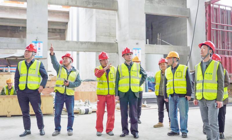 公司黨委書記、董事長(zhǎng)代勇一行到虎渡溪項(xiàng)目開展調(diào)研