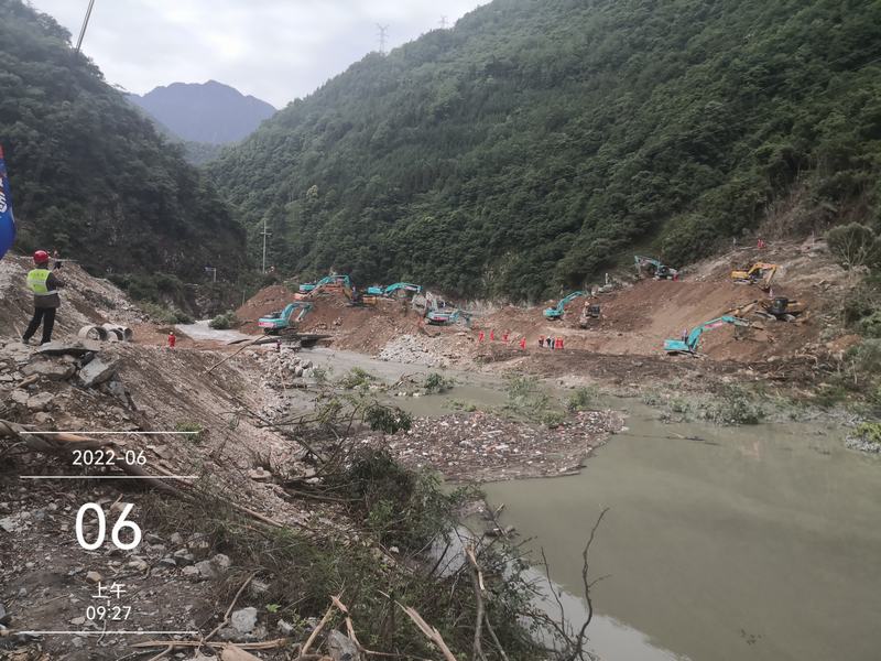 水利鐵軍再出發(fā)——公司奔赴華能寶興電站壅塞體開展除險(xiǎn)處置